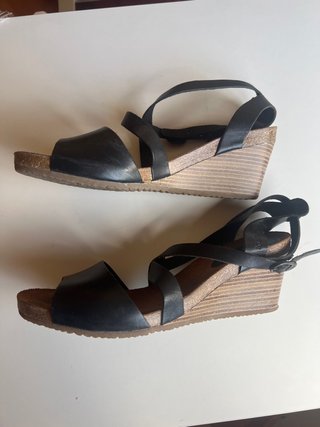 Sandalias de tacón negras