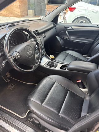 Mercedes-Benz Clase C 2005
