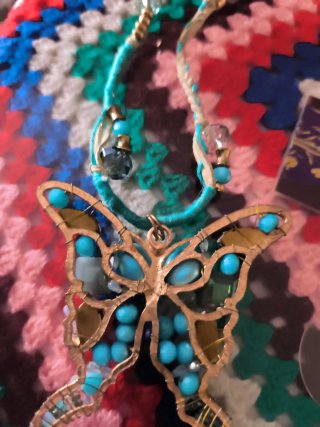 Colgante Mariposa Dorado con Turquesas