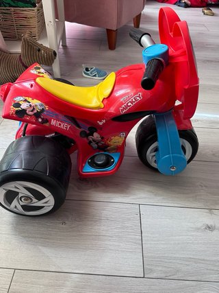 Pack de peluches y moto de bebe 1/2años