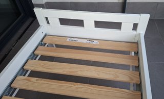 Cama infantil IKEA con colchón viscoelástico