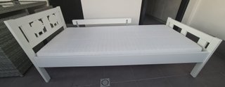 Cama infantil IKEA con colchón viscoelástico