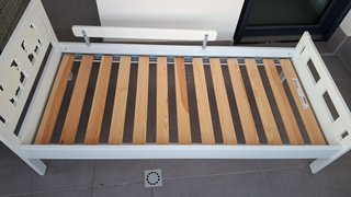 Cama infantil IKEA con colchón viscoelástico