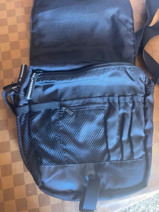 Bolso bandolera Trangoworld negro y gris