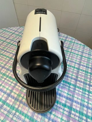 Cafetera Nespresso Blanca