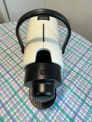 Cafetera Nespresso Blanca