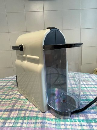 Cafetera Nespresso Blanca