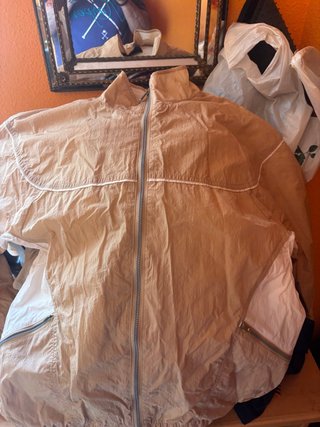 Chubasquero Jordan Beige y Blanco