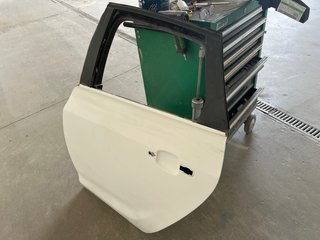 PUERTA TRASERA IZQUIERDA OPEL ASTRA