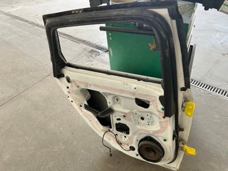 PUERTA TRASERA IZQUIERDA OPEL ASTRA