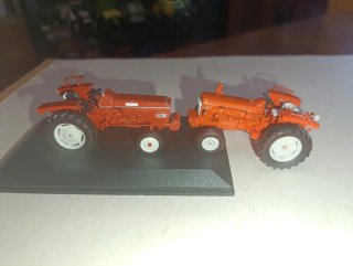 Trattori Renault in scala 1:43