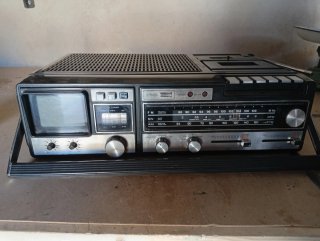 Radio Cassette TV Portátil
