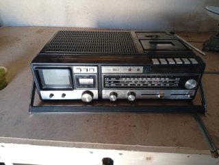 Radio Cassette TV Portátil