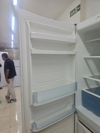 Nevera Daewoo Blanca