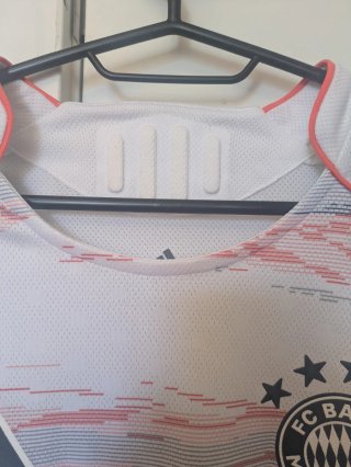 Camiseta Bayern Múnich 25/26 Olise Jugador