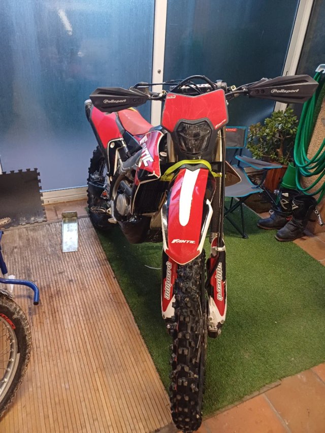 Fantic 250xef Enduro/Motocross Roja y Blanca