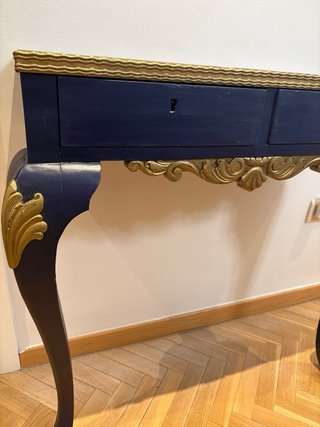 Consola antigua madera azul y oro