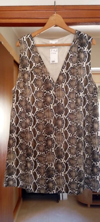 Vestido corto estampado serpiente V