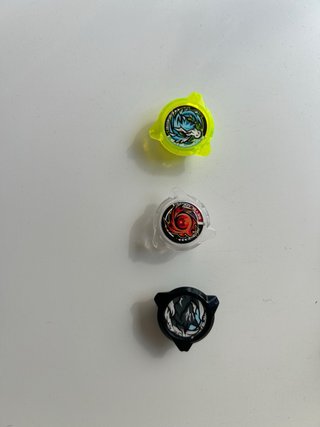 Lote Beyblade X - 11 beys (uno en caja) + estadio