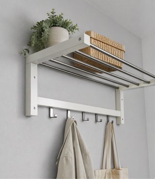 Perchero y banco zapatero Tjusig IKEA. Blanco/inox