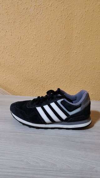 Adidas Runeo 10K Talla 41 1/3 Negro Blanco