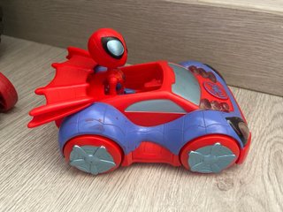 Coche de Spiderman