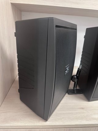 4 Altavoces DAS Factor 8 con soportes
