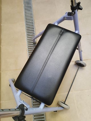 Andador Plegable con Asiento y Ruedas