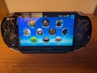 PS Vita Fat Negra + Extras