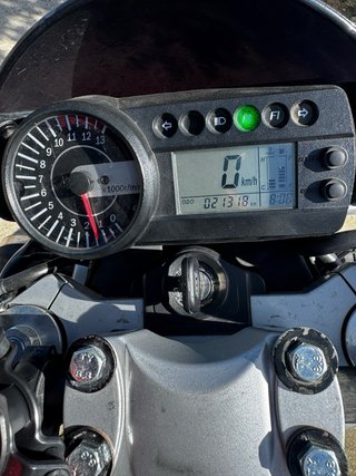 Hyosung GT 650i Negra Moto para A2