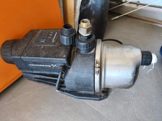 Bomba de agua Grundfos