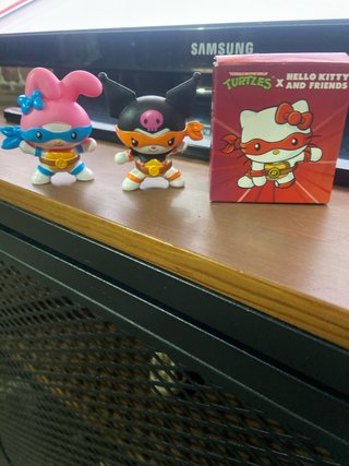 Figuras Hello Kitty x TMNT