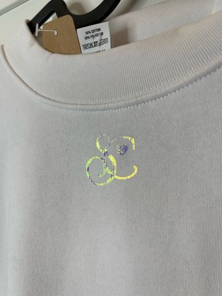 Sudadera Sabrina Carpenter Blanca