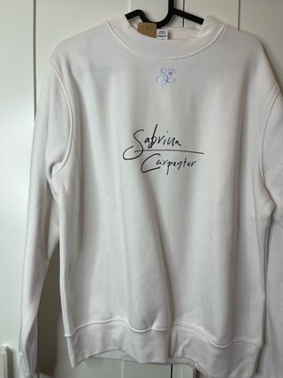 Sudadera Sabrina Carpenter Blanca