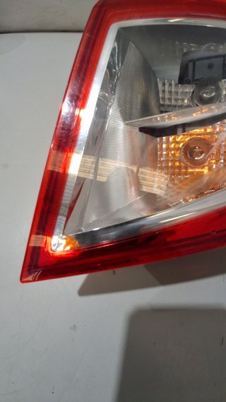 PILOTO TRASERO DERECHO Renault Clio III (2005->)