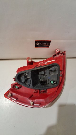 PILOTO TRASERO DERECHO Renault Clio III (2005->)