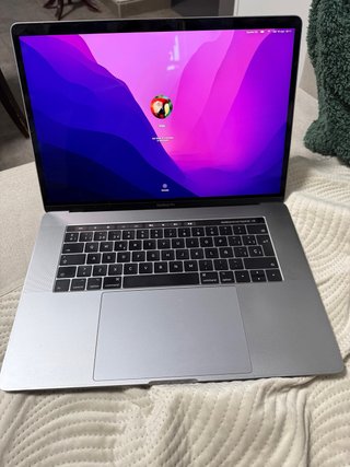 MacBook Pro 15” Plata