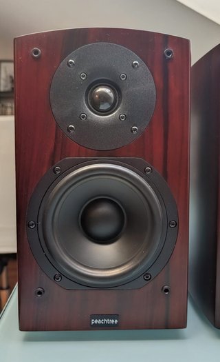 Altavoces Peachtree Audio D5 High-End