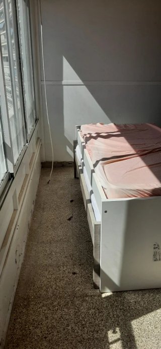 Cama infantil con cama extraíble y cajones