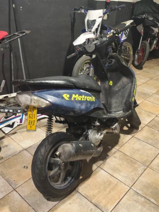 Yamaha Jog RR Negra y Azul
