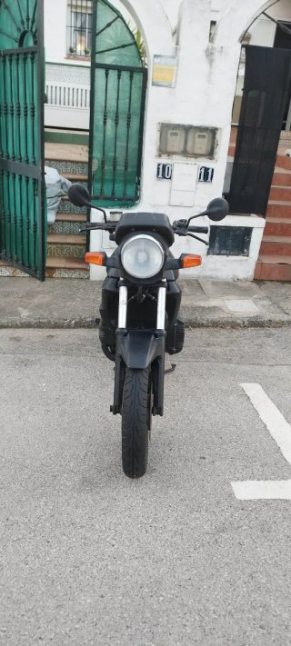 BMW K75 S Negra