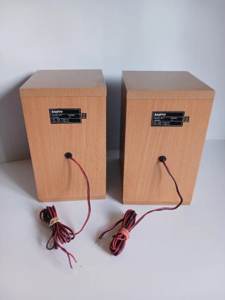 Altavoces Sanyo Madera 20W