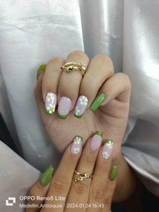 Manicura y pedicura Profesional