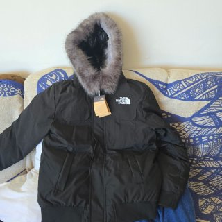 Chaqueta The North Face Negra con Capucha