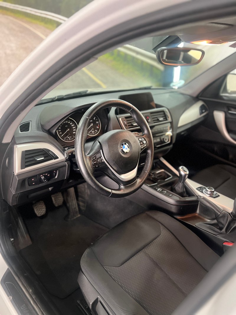 BMW Serie 1 2016, foto 10