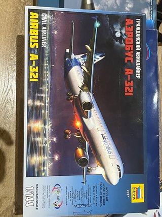 Maqueta Avión Airbus A-321 Zvezda 1/144