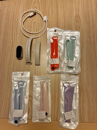 Xiaomi Smart Band 8 - Correas y Cargador