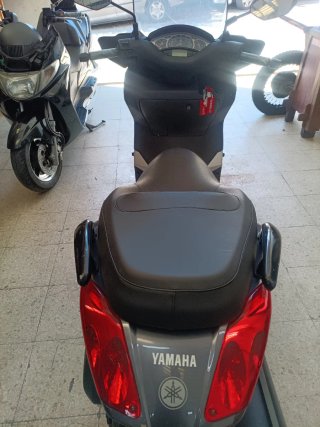 Yamaha X-MAX 250