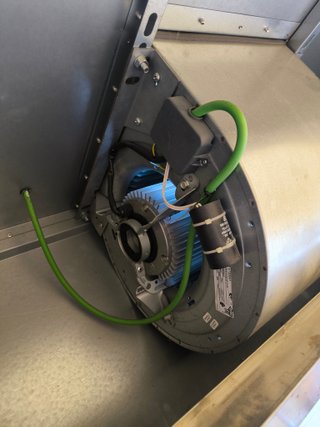 Campana extractora industrial con motor