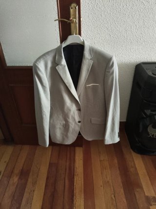 Americana Easy Wear Talla 54 Beige